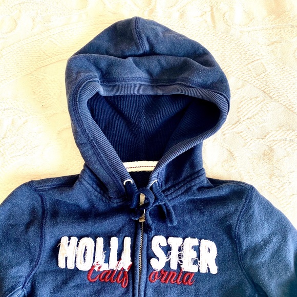 Like-New Hollister Navy Blue Hoodie - Picture 3 of 6
